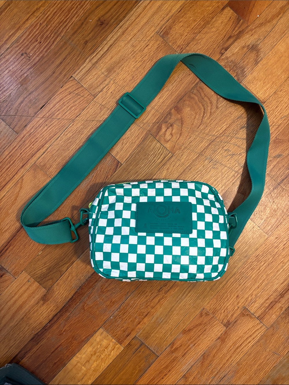 ALOHAS Green and White Checkered Belt Bag